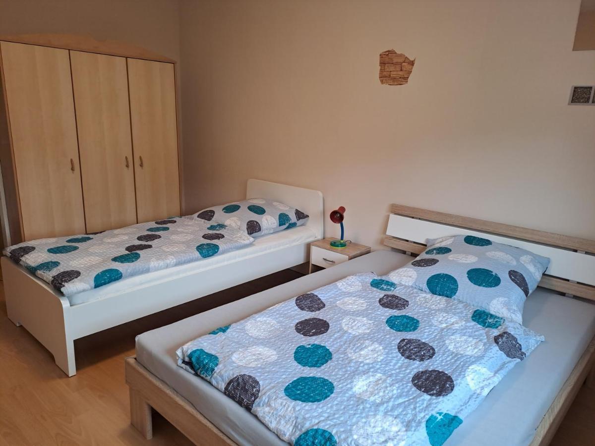 Ferienwohnung Schleiten Püttlingen Esterno foto